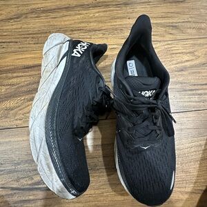 Hoka Clifton 8 Men's Black and White Athletic Shoes